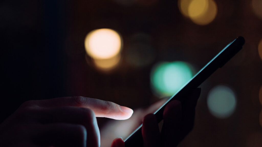 Apple Warned Iranian Dissidents Of iPhone Spyware Attack Months Before War Erupted