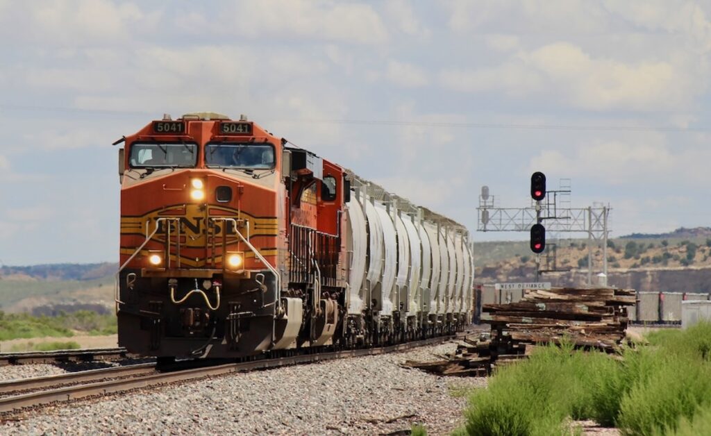 BNSF aims to grow carload traffic with rail service upgrades