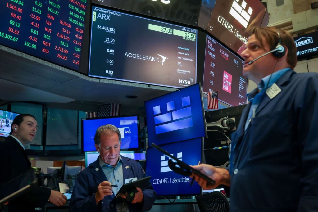 Stocks Inch Higher in Early Trading After 4 Days of Record Highs for S&P 500; Intel Plunges After Earnings Report