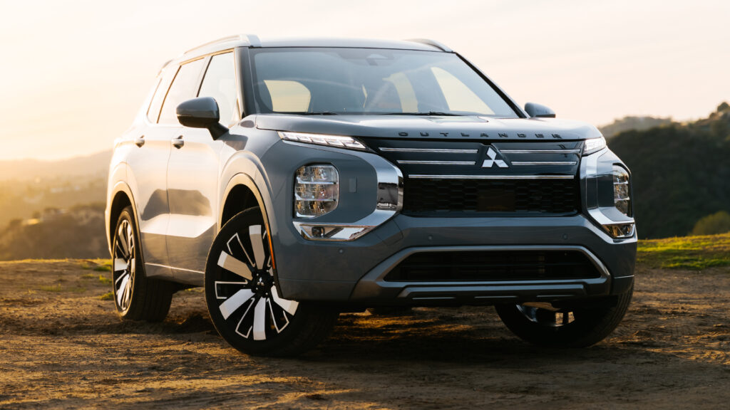 The 2026 Mitsubishi Outlander’s New Powertrain Makes the Car Interesting Again