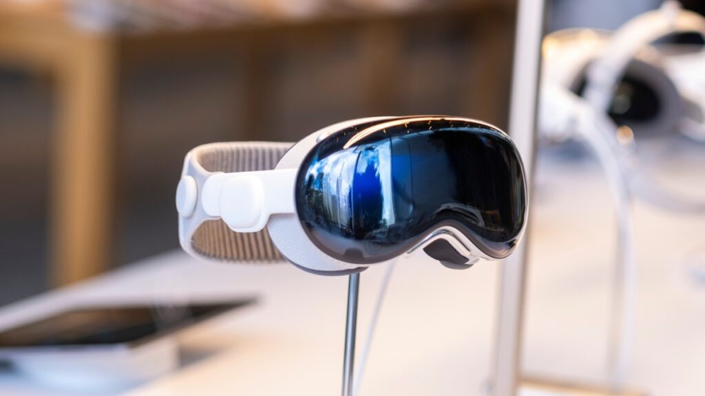 The Biggest Rumors About Apple Smart Glasses Are Disappointing