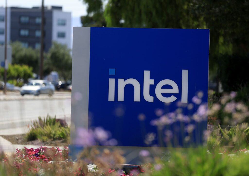 What Analysts Think of Intel Stock Ahead of Earnings