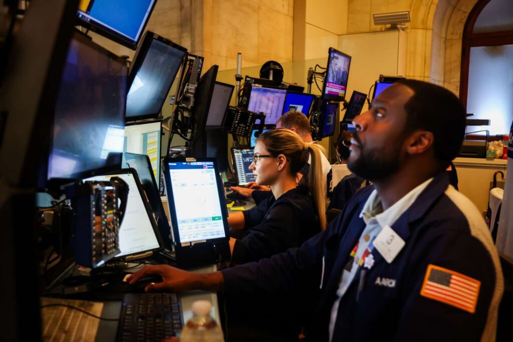 Stocks Tick Lower After Two Straight Weeks of Gains for Major Indexes