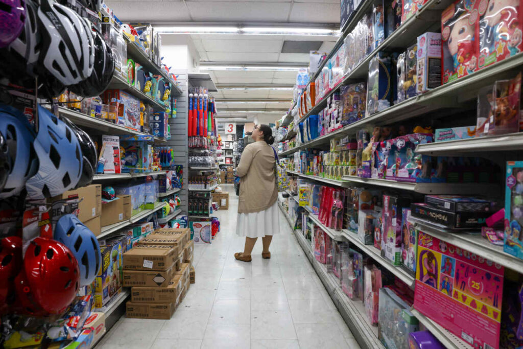 U.S. stock futures inch higher ahead of inflation reports this week