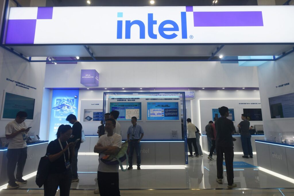Could Intel's Next Big Investment Come From Apple?
