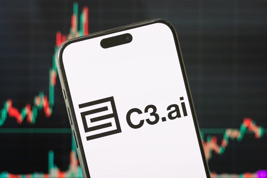 New C3.ai CEO bets big on government AI use as shares slide