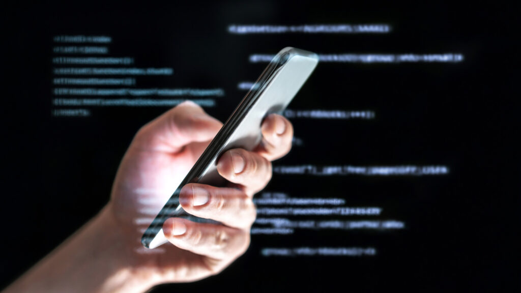 If You Can Hack An iPhone, Apple Might Pay You $2 Million