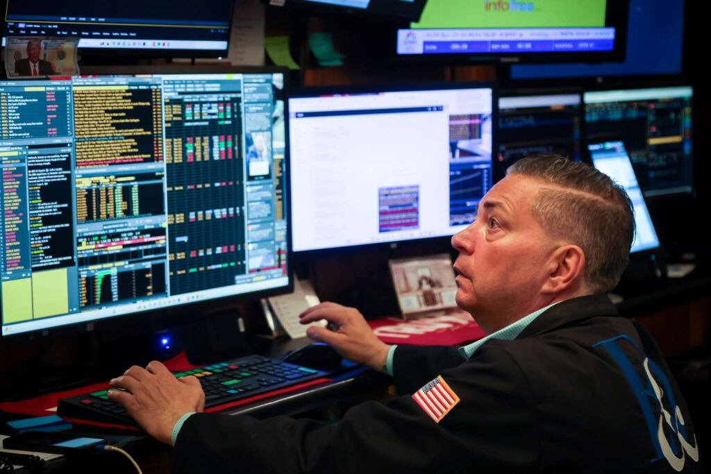 Stock Futures Little Changed After S&P 500, Nasdaq Close at Records