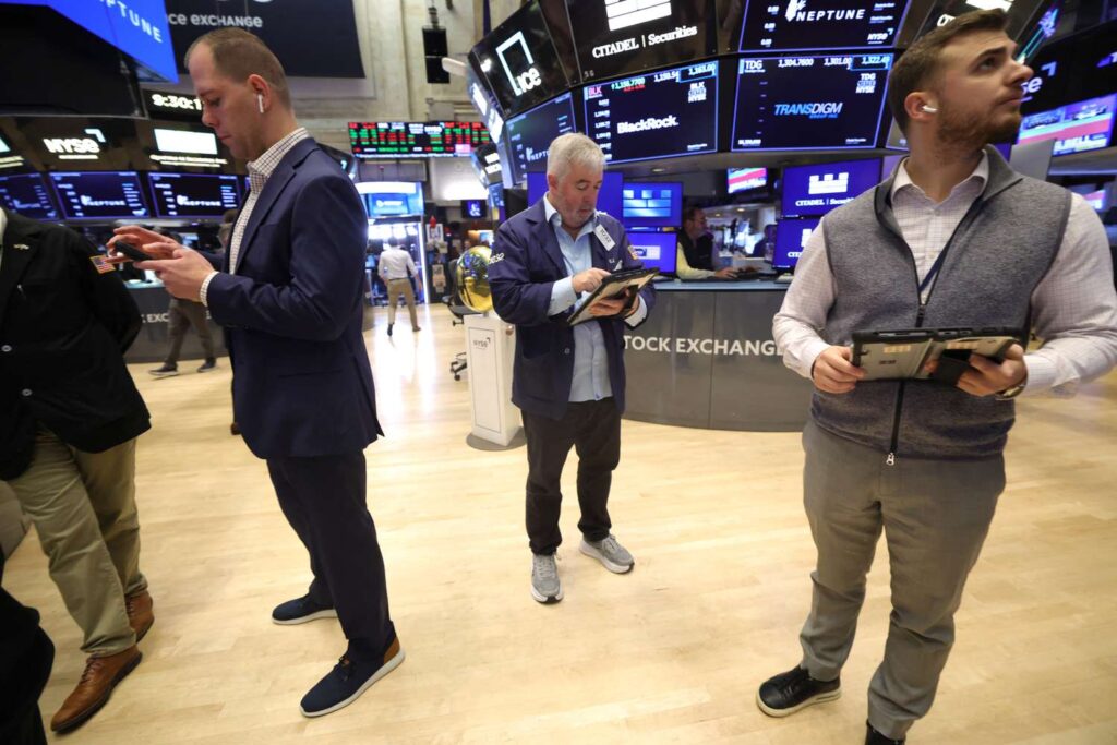 Stock Futures Point Higher After Indexes Close at Records; Chip Shares Lead Charge as Investors Continue to Shake Off Govt. Shutdown