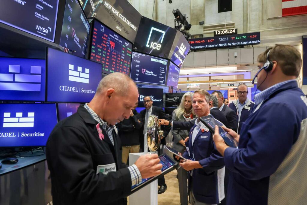 Stock Futures Tick Higher to End Week; Gold Recrosses $4,000