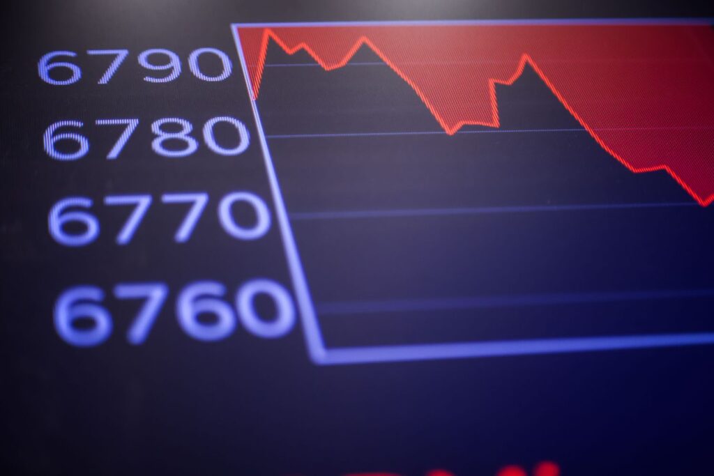 Nasdaq Headed for Worst Week Since 'Liberation Day' as Tech Pressure Continues; Tesla Stock Falls After Vote on Musk's Pay