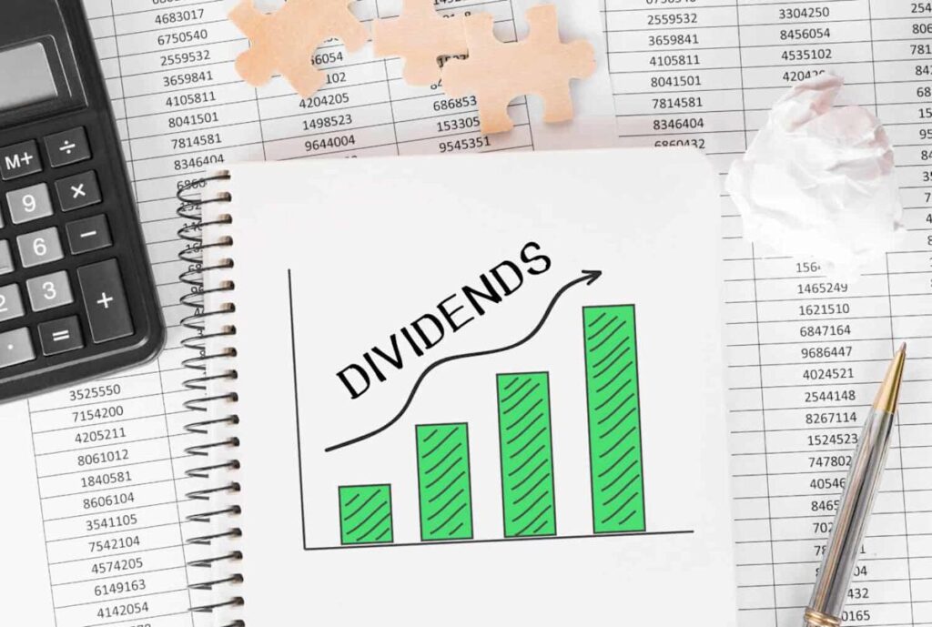 Want $3,500 per Year in Monthly Passive Income? Invest Just $2,500 in These Generous Dividend Stocks