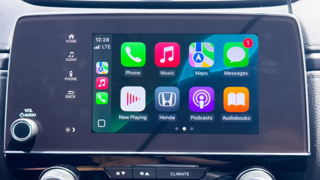 Does Apple CarPlay Use Bluetooth Or Wi-Fi To Connect?