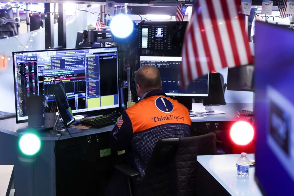 Stock Indexes Tick Lower to End Year After 3 Sessions of Declines; Silver Sinks as CME Hikes Margins for 2nd Time in Week