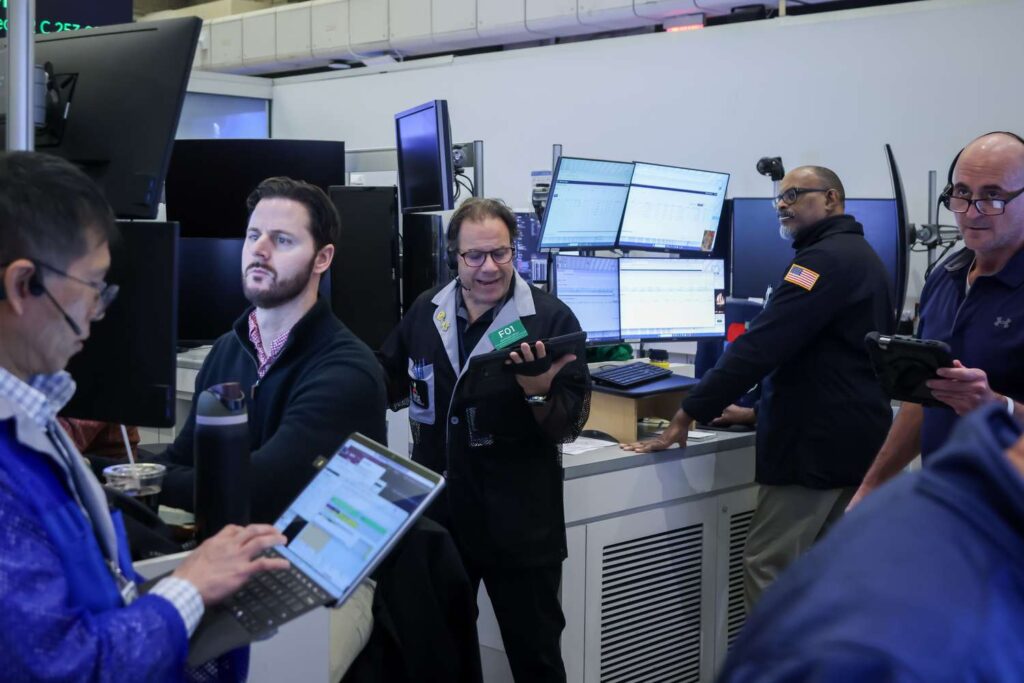 Stocks Rise in Shortened Session; S&P 500 Hits All-Time High; Gold, Silver Set New Records