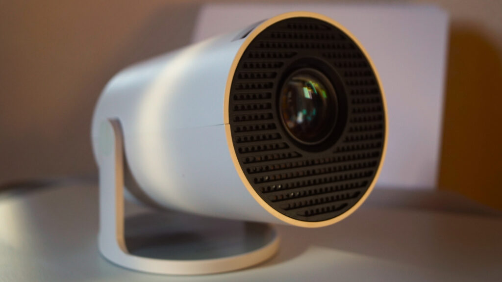 The Reason Why Projectors Are So Cheap Now