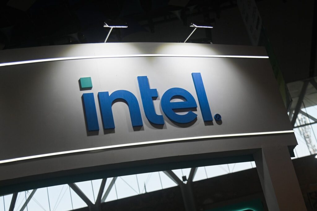 Intel Rallies Ahead of Earnings. Here's What Analysts Are Saying That's Boosting the Stock.