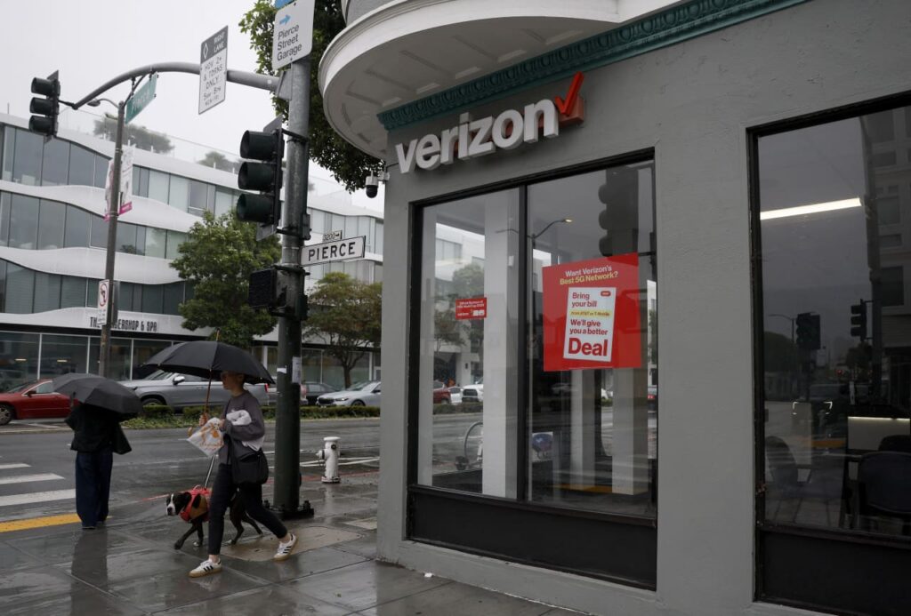 Verizon’s outage may have annoyed users, but it didn’t bother investors Verizon’s outage may have annoyed users, but it didn’t bother investors