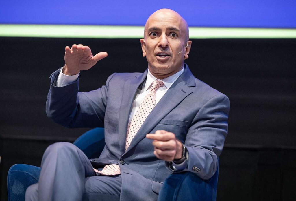 Debate Over Tariff Costs Escalates Fed-White House Rift