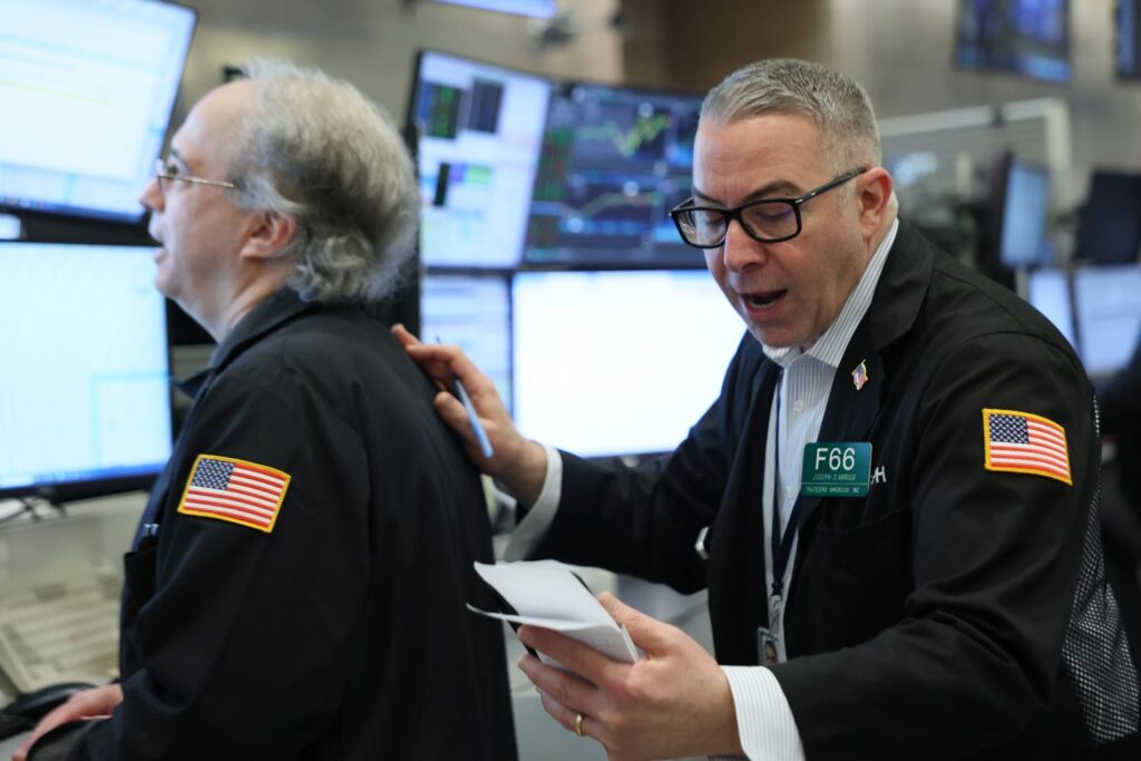 Stocks Jump Ahead of Nvidia Results; Tech Shares Help Indexes Rebound Further After Tumbling Monday