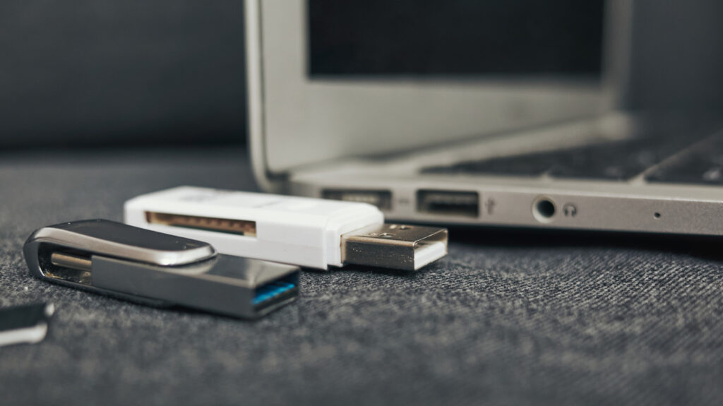 This Terrifying Gadget Infects Your Computer From Any USB Port