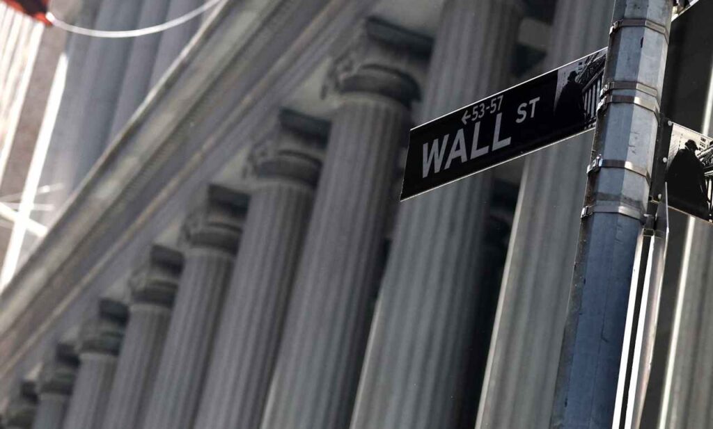 U.S. stock futures slump as investors digest ongoing tech selloff U.S. stock futures slump as investors digest ongoing tech selloff