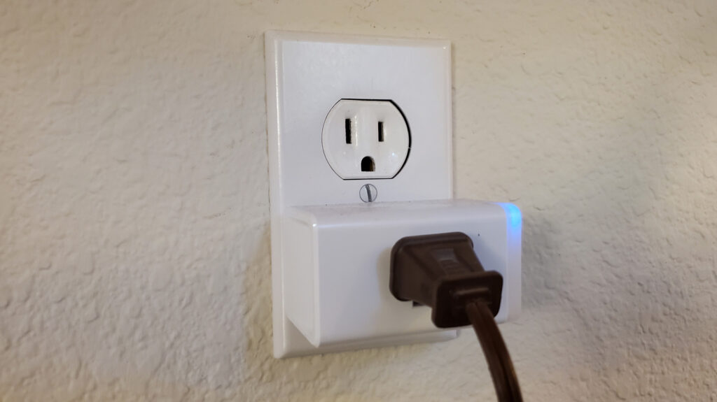6 Cool Things You Didn’t Know Smart Plugs Could Do 6 Cool Things You Didn't Know Smart Plugs Could Do