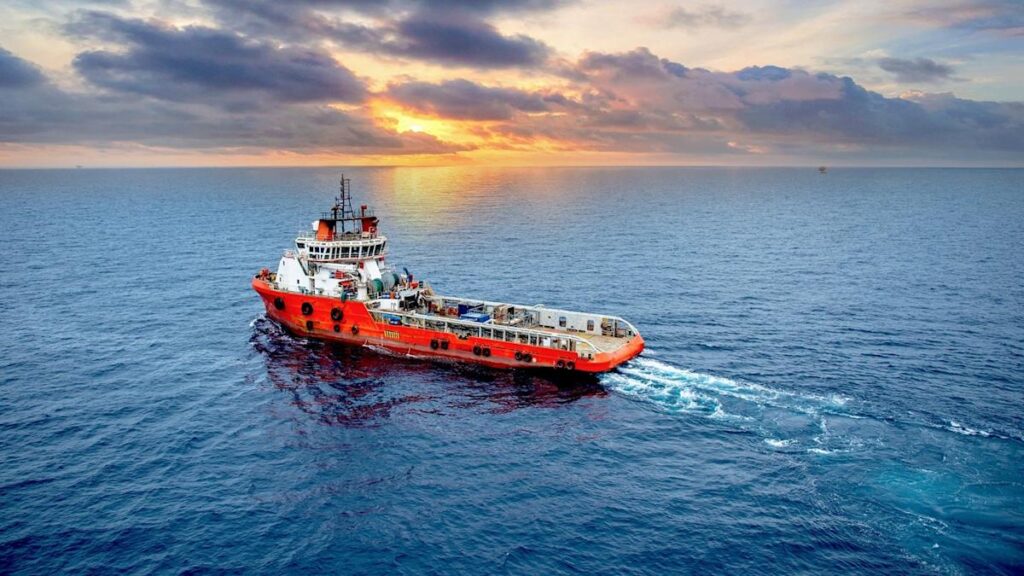 Crude climbs 3% as Strait of Hormuz restrictions continue