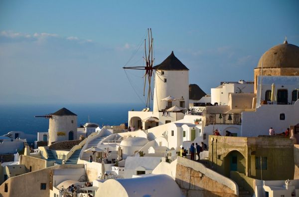 Why You Should Consider a Greece Retirement for Your Golden Years A scenic coastal view representing a peaceful greece retirement lifestyle