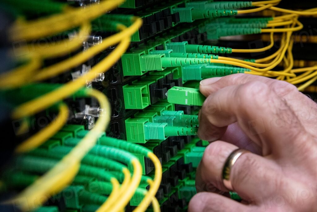 How AI is Splitting Israel’s High-Tech Industry A modern office space representing israels high-tech industry undergoing rapid technological change.