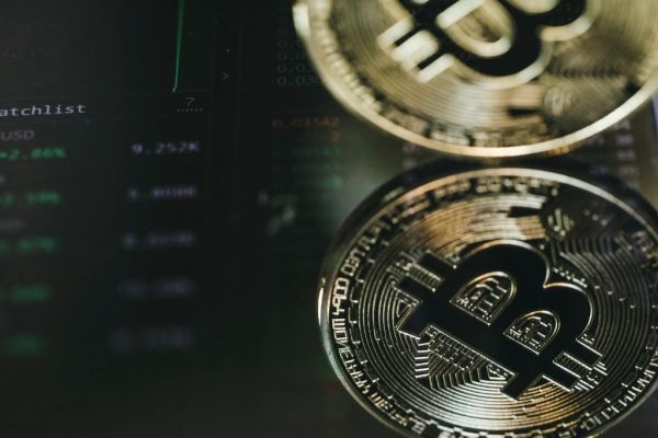 Why Global Asset Tokenization is Moving Faster Than Government Regulation A digital representation of global asset-tokenization on a screen